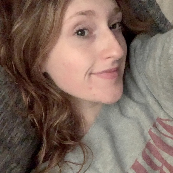 Meet your Posher, Carly - Picture 1 of 1